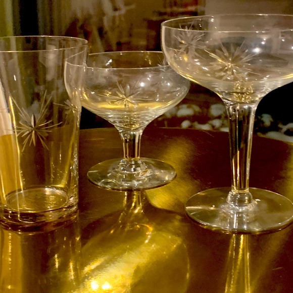 Fostoria sunburst juice, small coupe, large coupe glasses - Picture 5 of 9